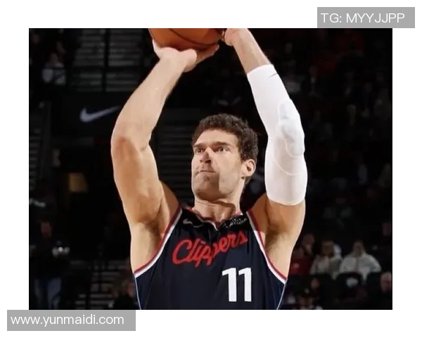 布鲁克洛佩斯：从篮球新星到NBA巨星的辉煌历程与成就解析