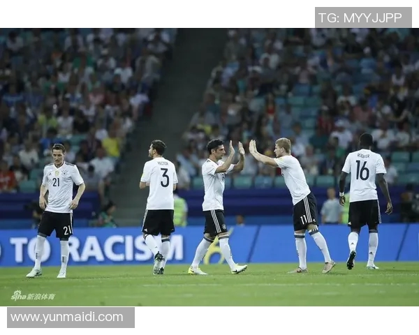 德国队在友谊赛中以四比一战胜墨西哥队展现强大实力